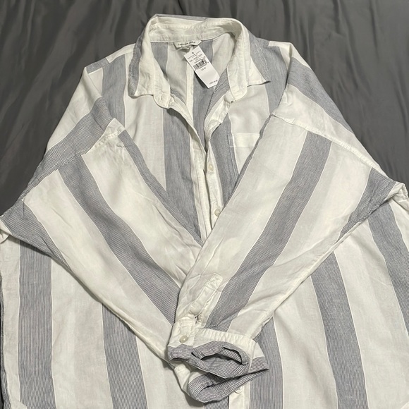 American Eagle Outfitters Tops - American Eagle button up shirt